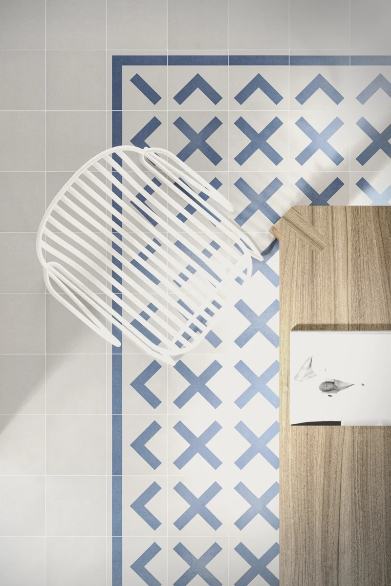Küchenboden mit geometrischem Innenbodenbelag in den Farben Weiß und Blau