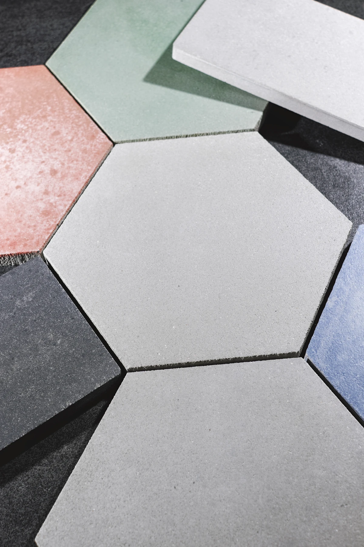 Hexagonale Fliesen mit natürlichen Farben